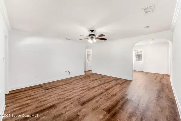 Melbourne, FL 32935,925 Bell ST