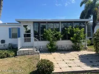 Micco, FL 32976,5361 Bison ST #P19