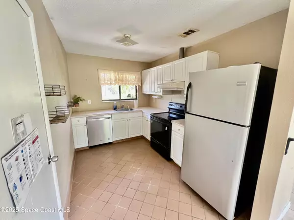 Palm Bay, FL 32909,960 Carrot AVE SE