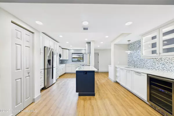 Merritt Island, FL 32952,300 S Sykes Creek Pkwy #106