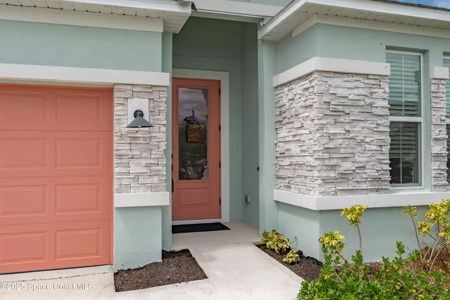 2206 Kylar DR NW, Palm Bay, FL 32907