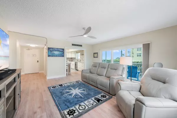 Satellite Beach, FL 32937,205 Highway A1a #202