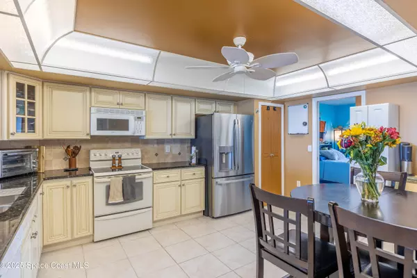 Satellite Beach, FL 32937,403 Highway A1a HWY #233
