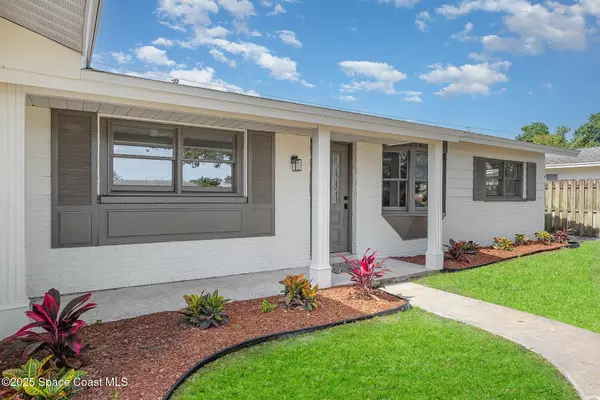 Rockledge, FL 32955,906 Kings Post RD