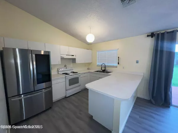 Palm Bay, FL 32909,516 Seaport TER SE