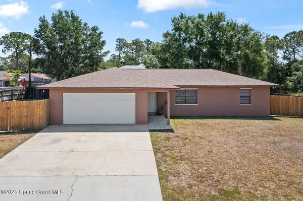 1107 Glancy AVE NW, Palm Bay, FL 32907