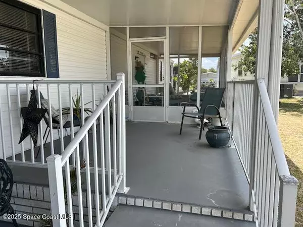 Micco, FL 32976,7630 Longhorn AVE #S 18