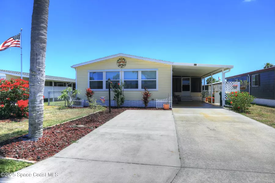 531 Persimmon DR, Barefoot Bay, FL 32976