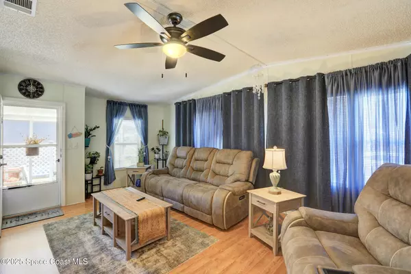 Barefoot Bay, FL 32976,531 Persimmon DR