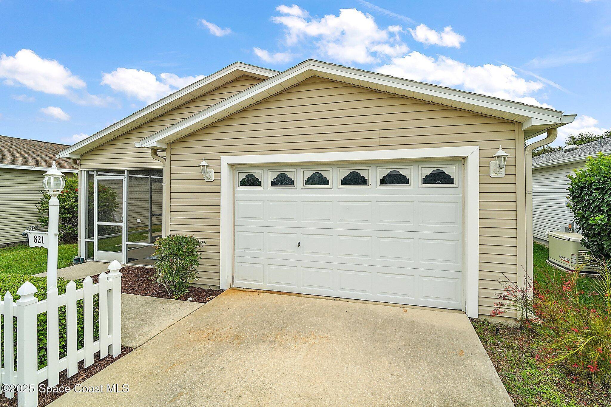 The Villages, FL 32162,821 Swainwood CT