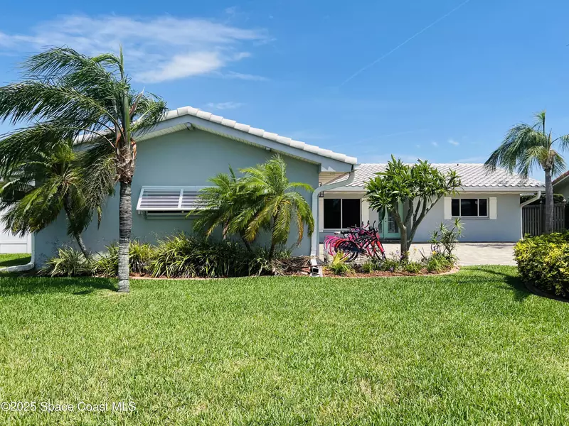 418 Brightwaters DR, Cocoa Beach, FL 32931