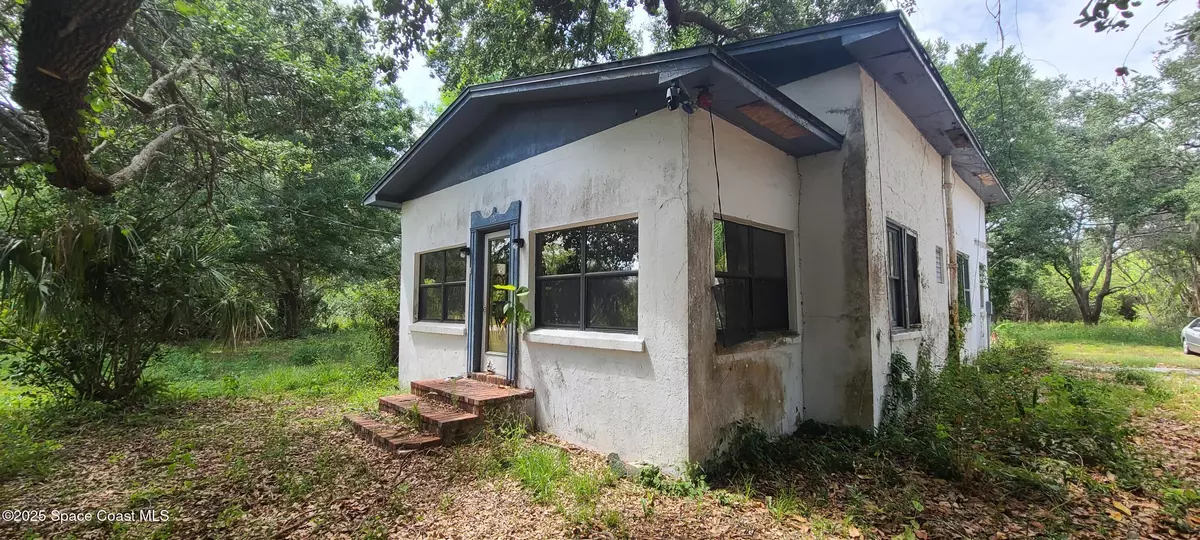 Malabar, FL 32950,920 Malabar RD