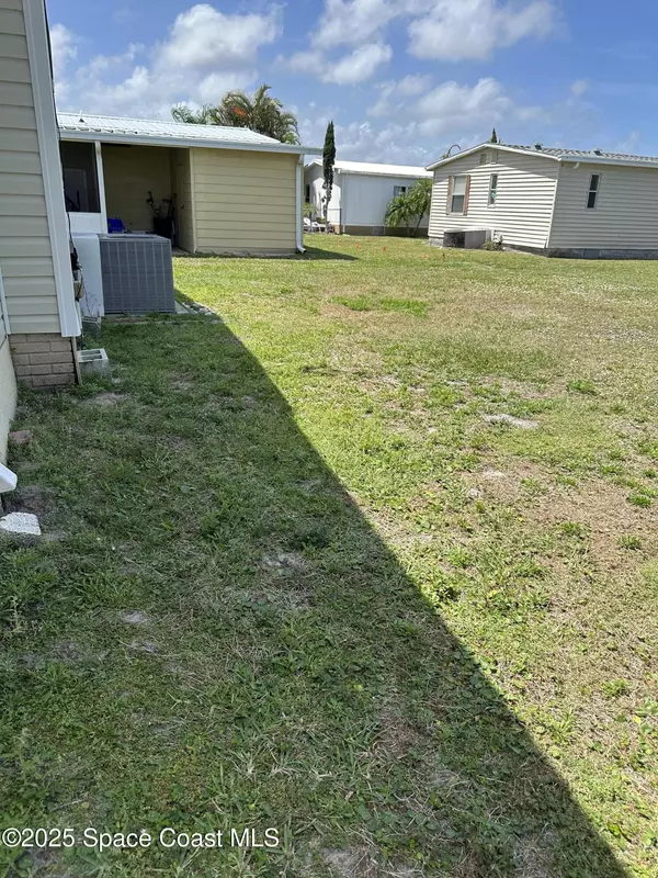 Barefoot Bay, FL 32976,514 Puffin DR