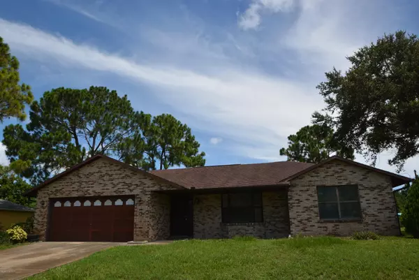 131 Hammock RD SE, Palm Bay, FL 32909