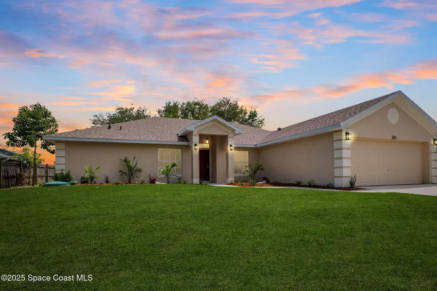 300 Bali ST SE, Palm Bay, FL 32909