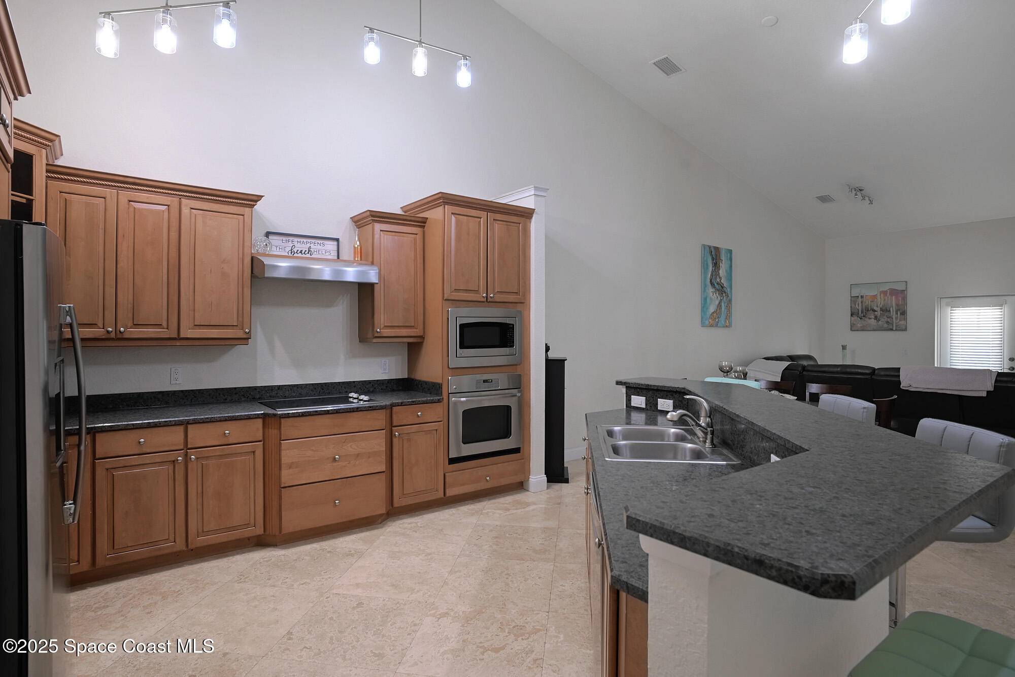 Satellite Beach, FL 32937,127 Lancha CIR #204