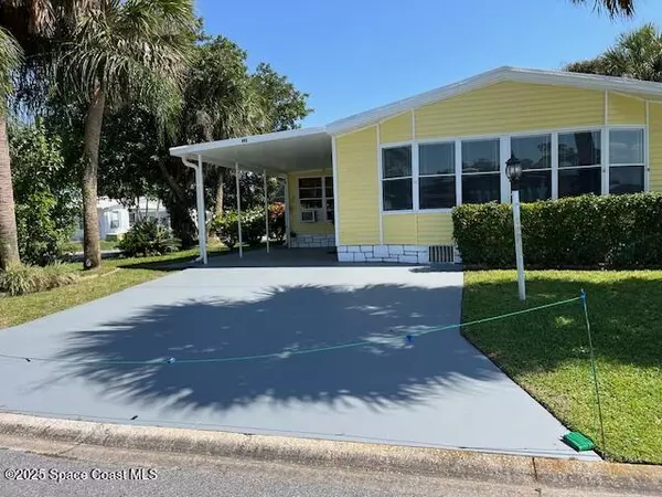 843 Sapodilla DR, Barefoot Bay, FL 32976