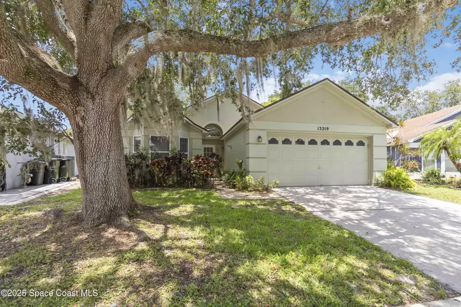 13219 Meadowlark LN, Orlando, FL 32808