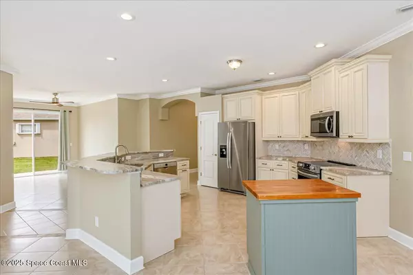 Indialantic, FL 32903,355 Barnacle LN