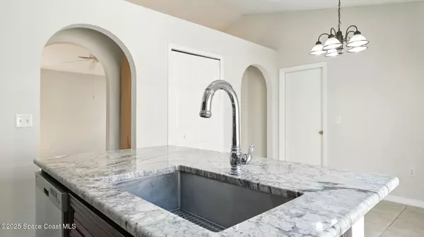 Palm Bay, FL 32905,2110 Redwood CIR