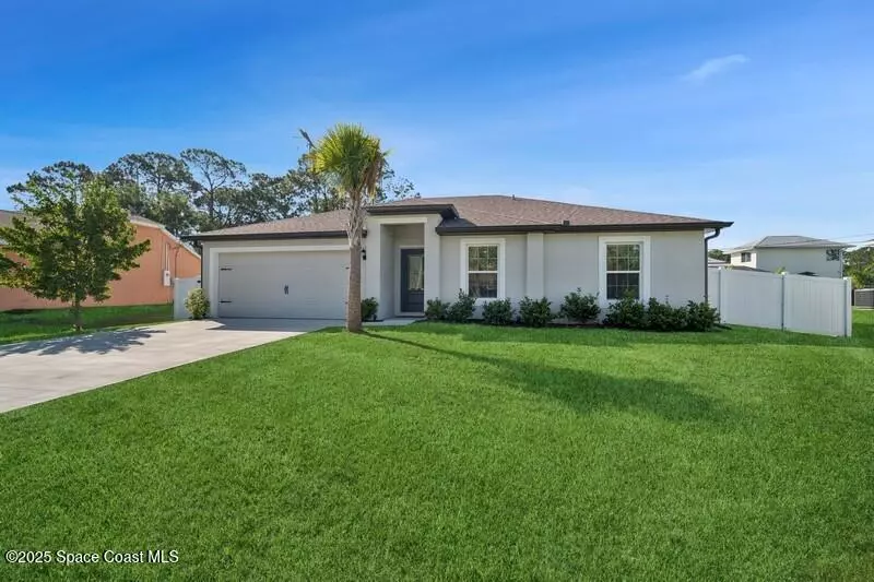 966 Stage ST SE, Palm Bay, FL 32909