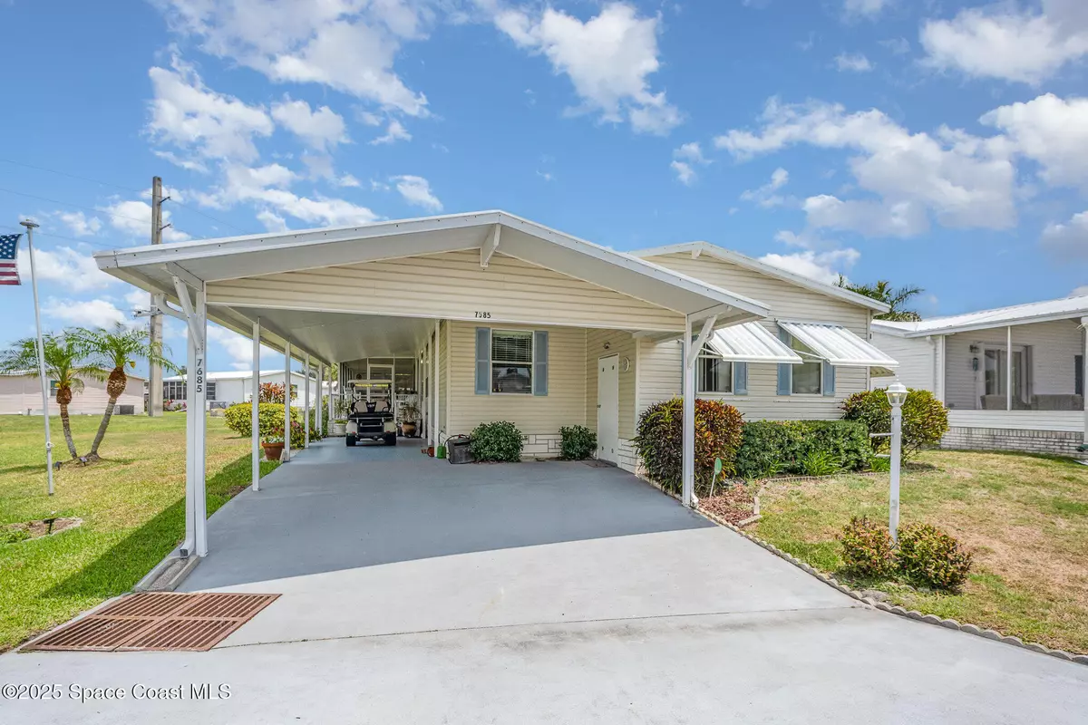 Micco, FL 32976,7685 Fox Hunter CIR