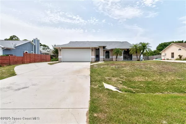 749 Tulip DR, Sebastian, FL 32958