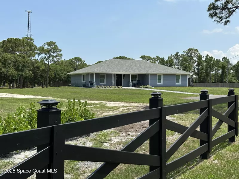 4135 Grant RD, Grant-valkaria, FL 32949