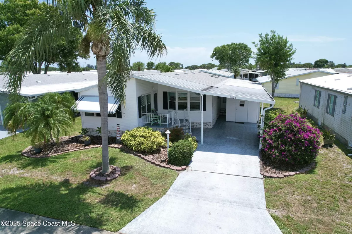 Micco, FL 32976,7621 Niantic AVE #T7