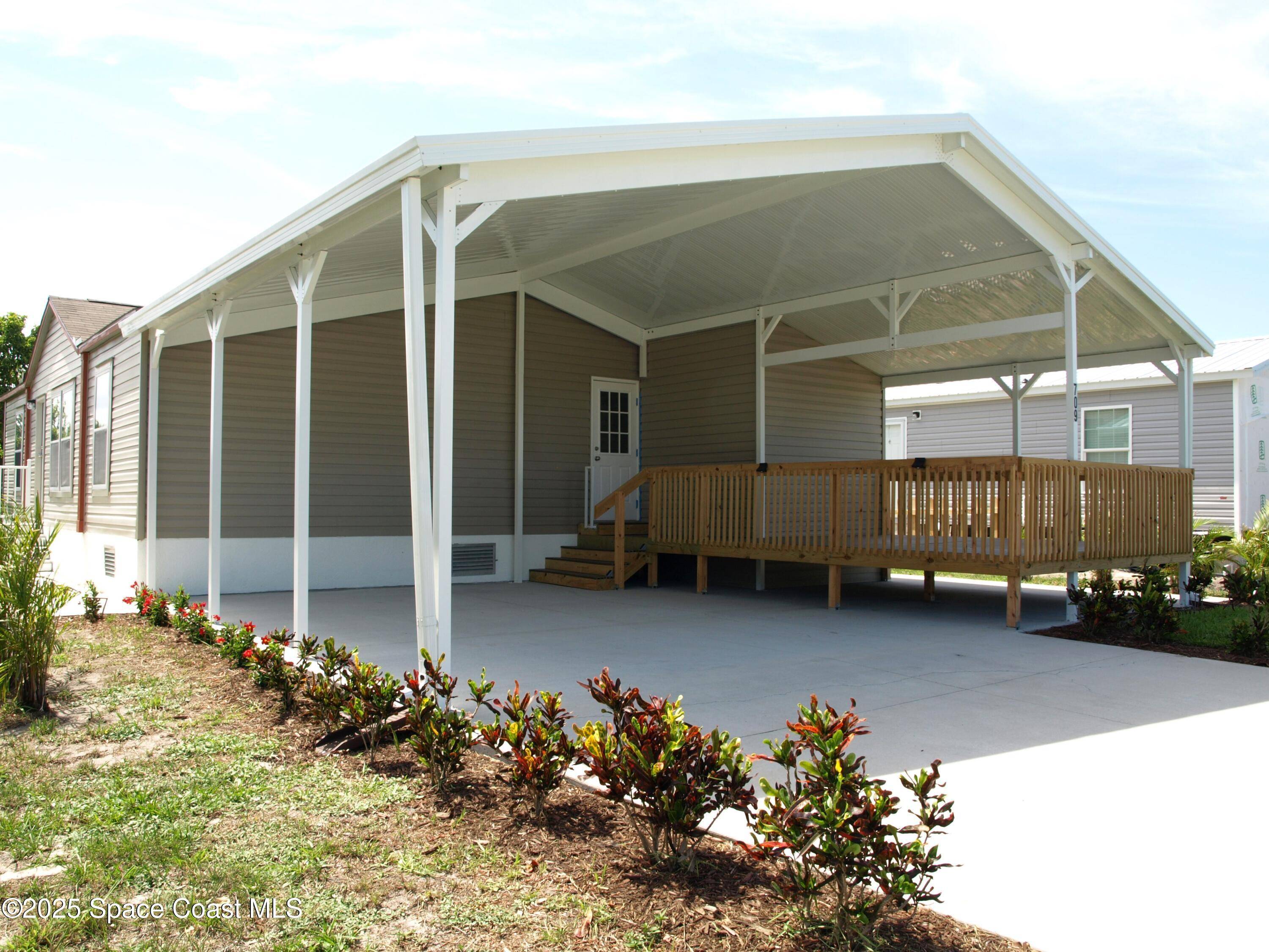 Barefoot Bay, FL 32976,709 Lark DR