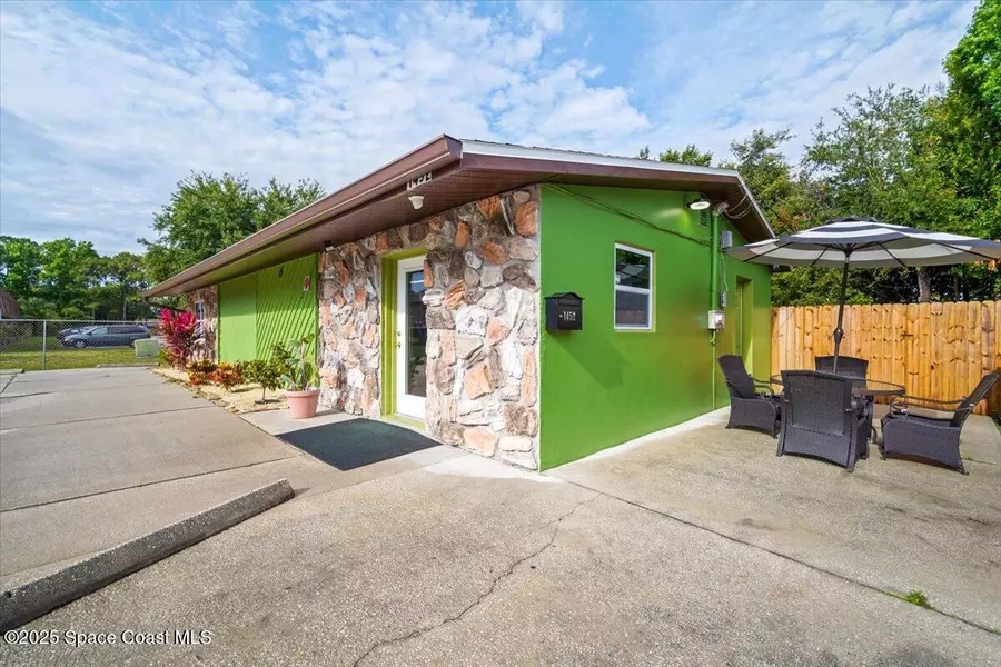 1452 Bellaire LN NE, Palm Bay, FL 32905