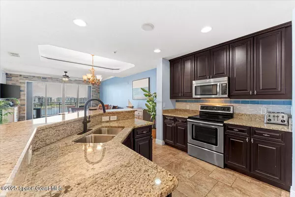 Cocoa Beach, FL 32931,4125 West End RD #405