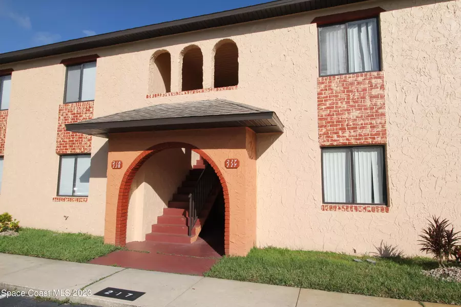 217 San Juan CIR, Melbourne, FL 32935