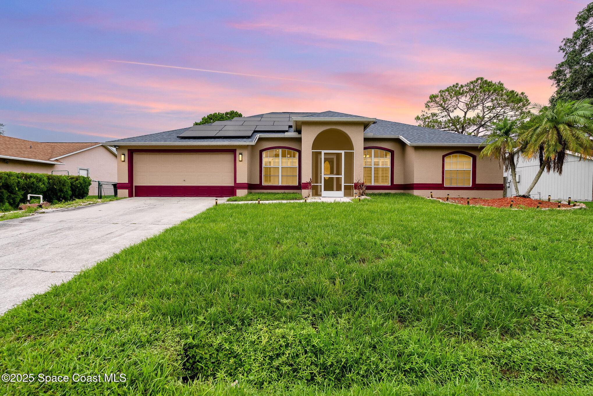 1263 NW Thallar LN NW, Palm Bay, FL 32907