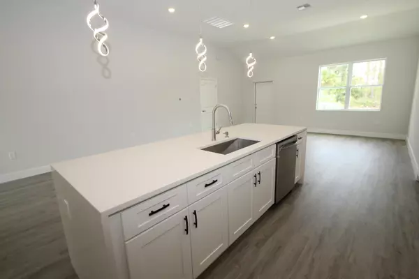 Palm Bay, FL 32908,1377 Harper BLVD SW