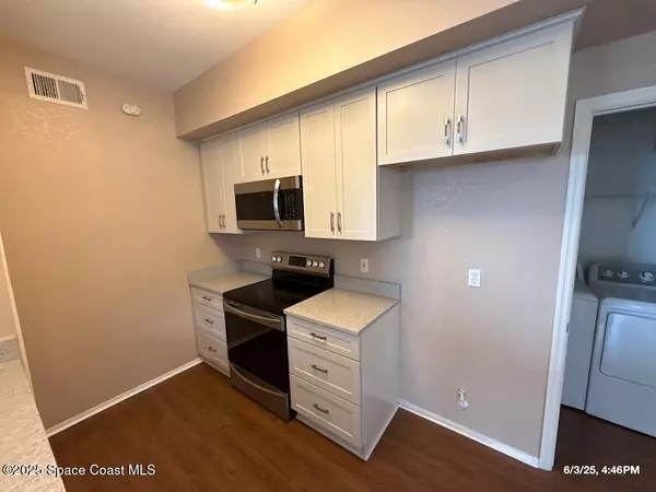 Melbourne, FL 32940,5663 Star Rush DR #107