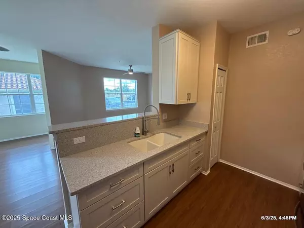 Melbourne, FL 32940,5663 Star Rush DR #107