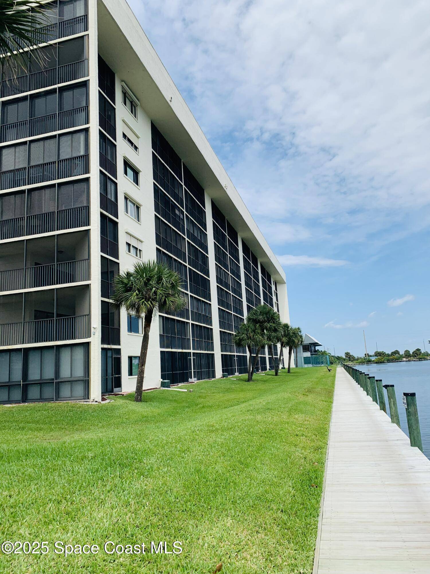 Merritt Island, FL 32952,250 S Sykes Creek Pkwy #B606