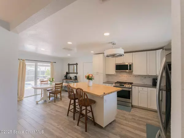 Merritt Island, FL 32952,1395 Floral LN