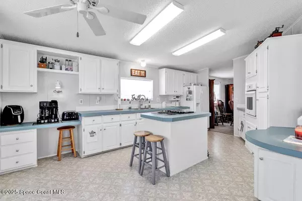 Micco, FL 32976,7648 Kyak CT #Q16