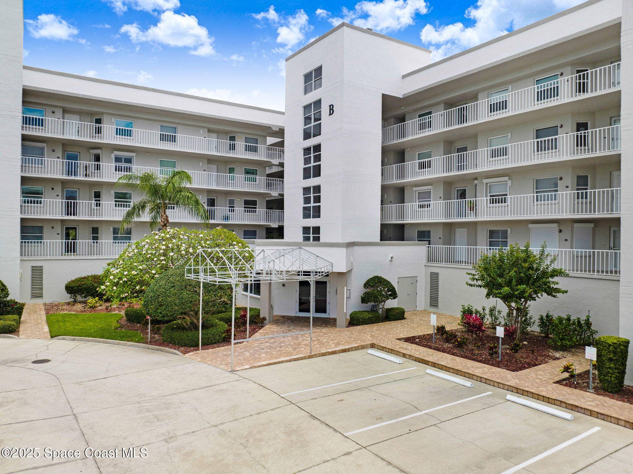 Cape Canaveral, FL 32920,8700 Ridgewood AVE #Ph2b