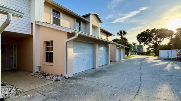 145 Escambia LN #Unit 104, Cocoa Beach, FL 32931