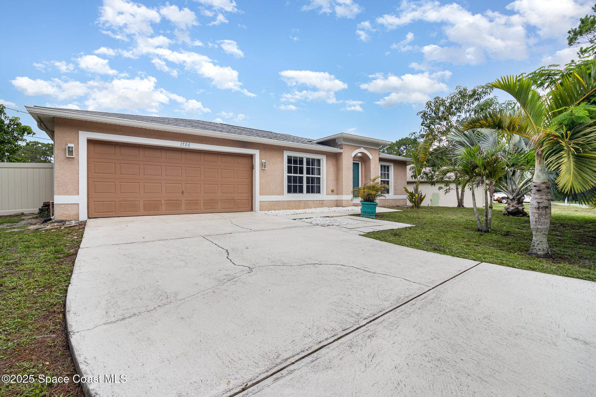 1726 Loquat CT NW, Palm Bay, FL 32907