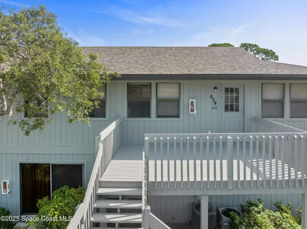 Vero Beach, FL 32962,654 Centre CT SW #201