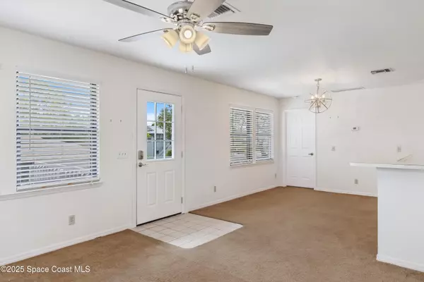 Vero Beach, FL 32962,654 Centre CT SW #201