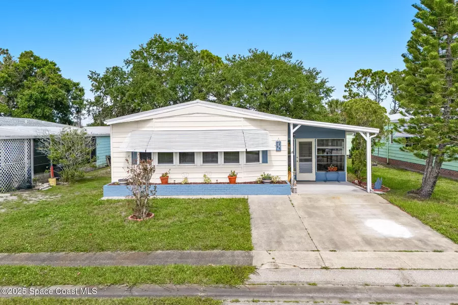 1894 Mango ST NE, Palm Bay, FL 32905