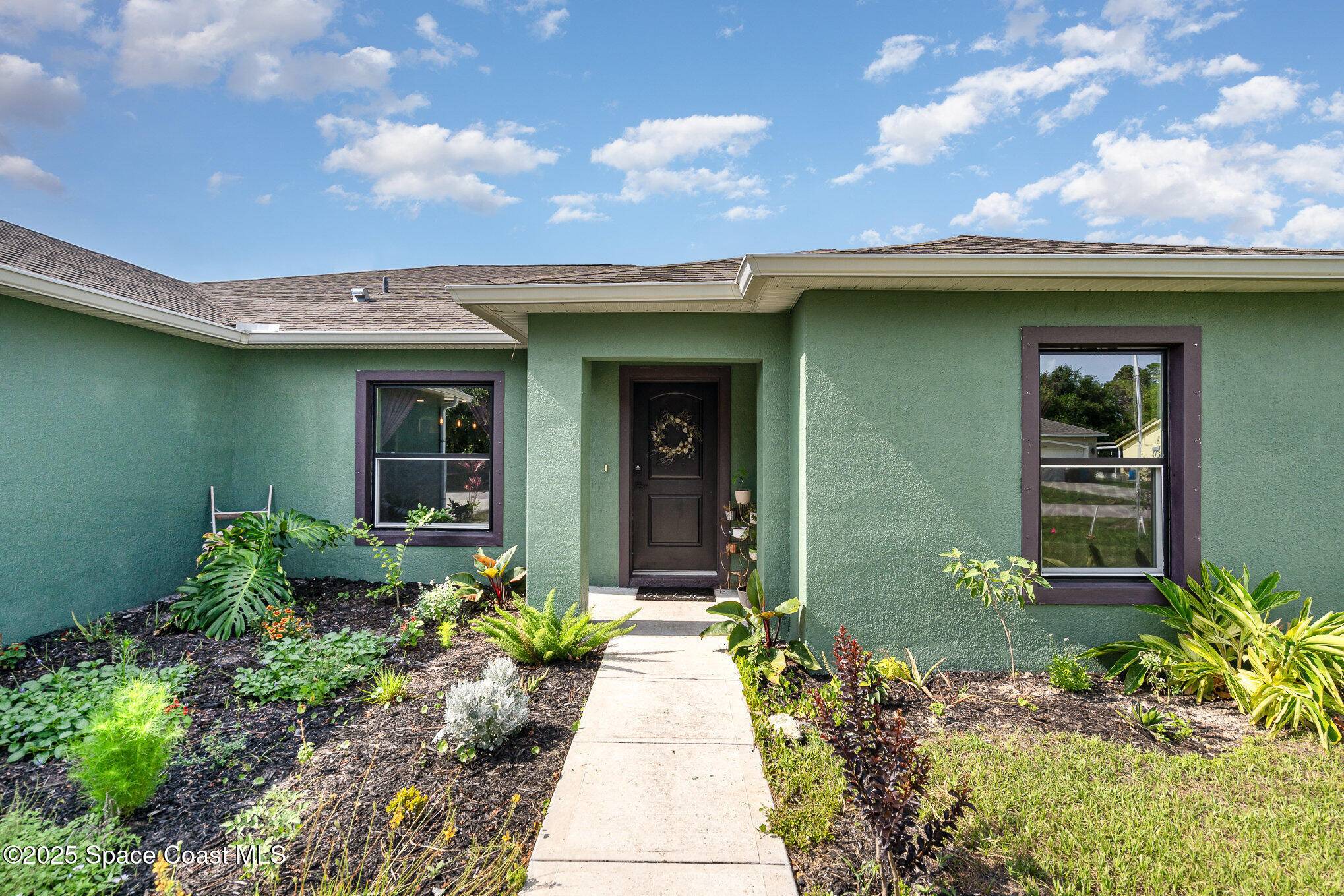 Palm Bay, FL 32909,950 Douglas ST SE