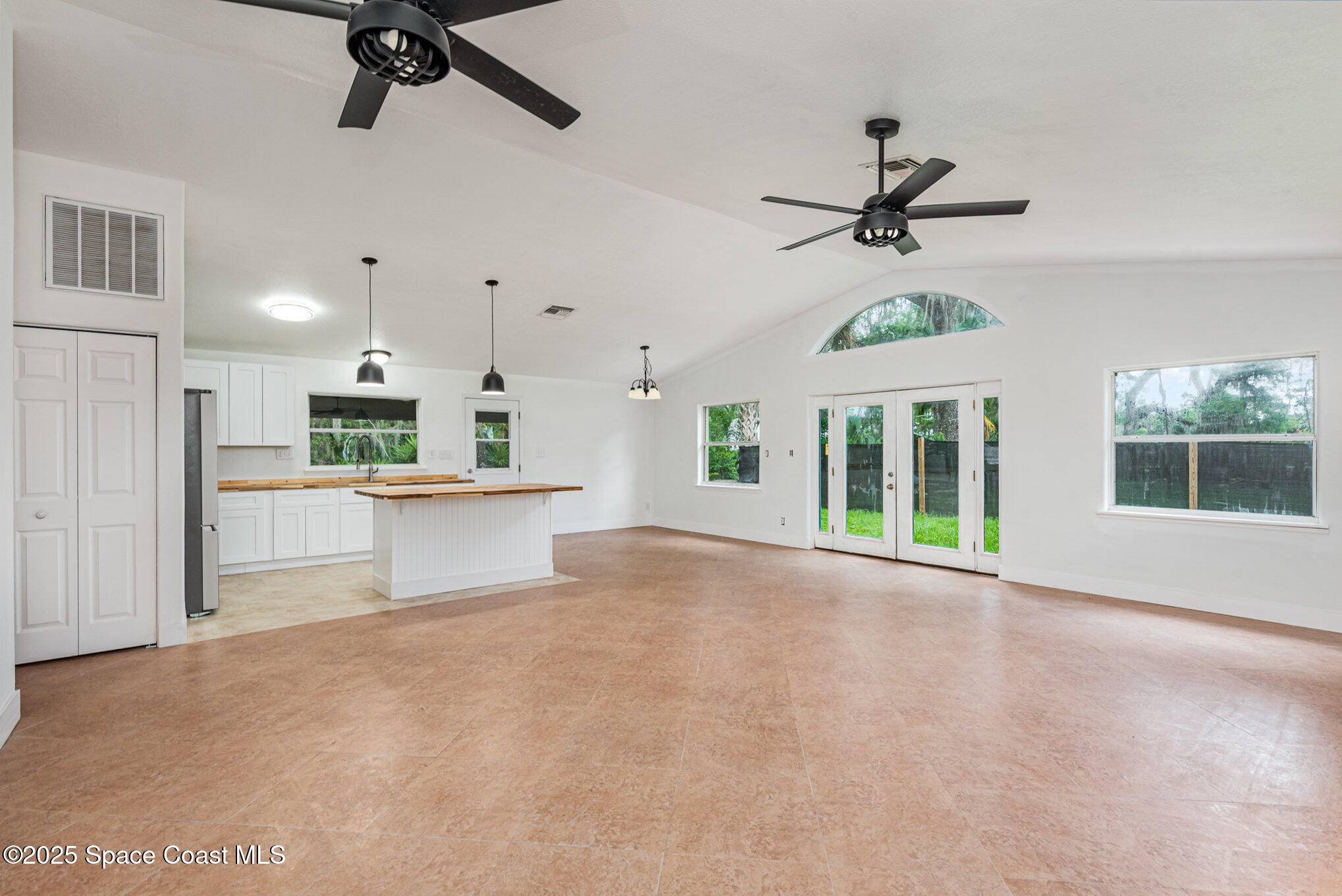 Geneva, FL 32732,4085 Cypress BND