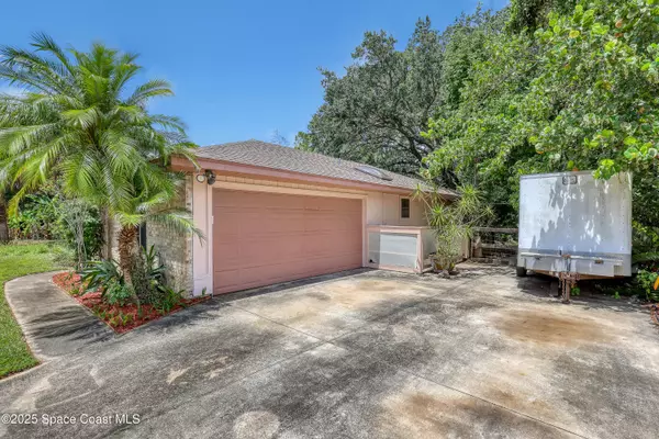 Palm Bay, FL 32909,698 Awin CT SE