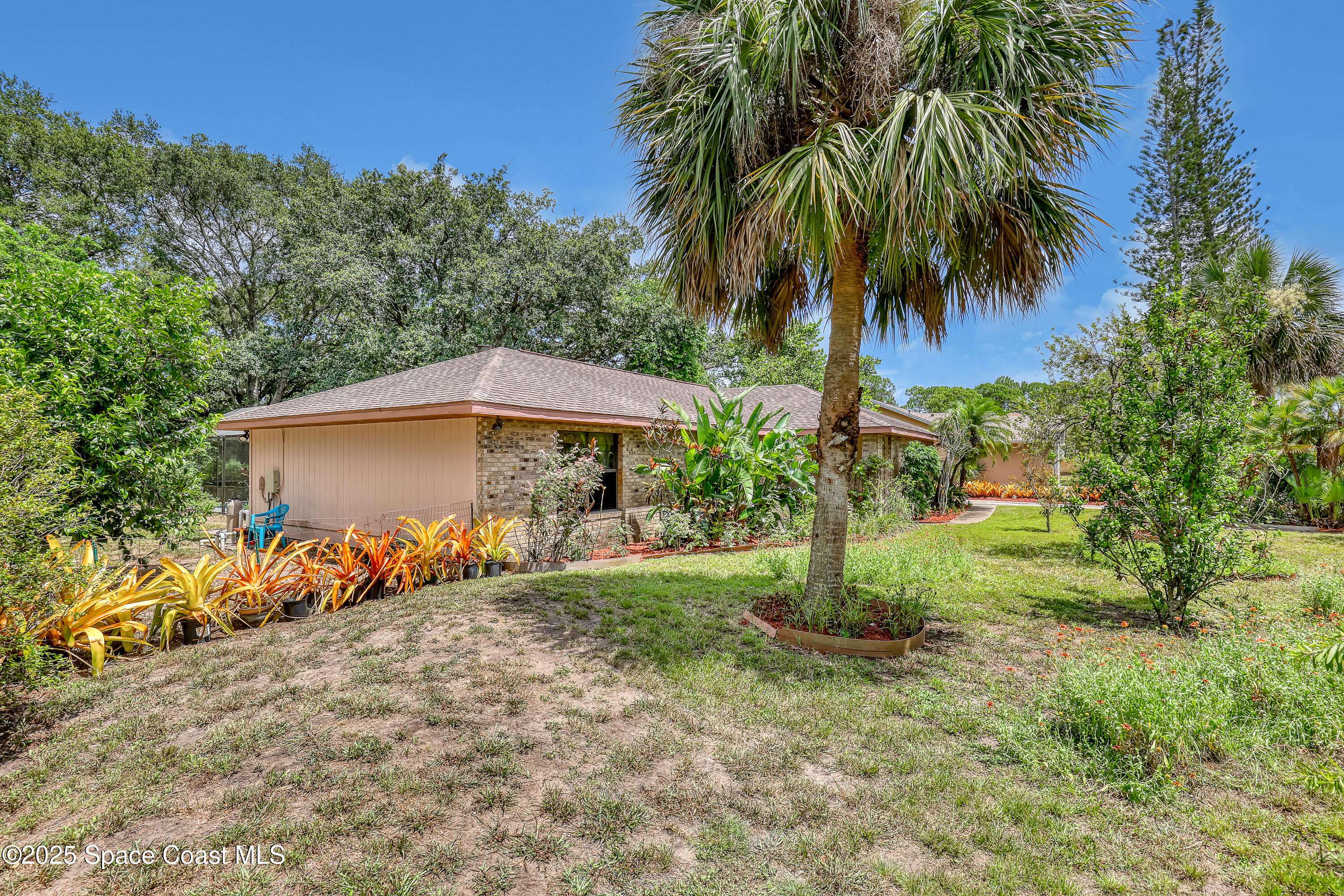 Palm Bay, FL 32909,698 Awin CT SE